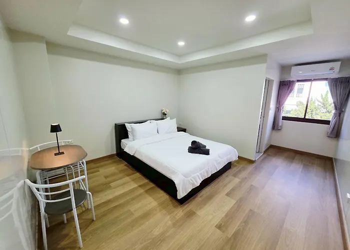 M-well House Hostel