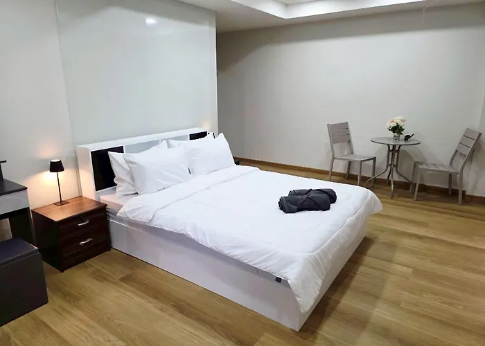 M-well House Hostel Bangkok