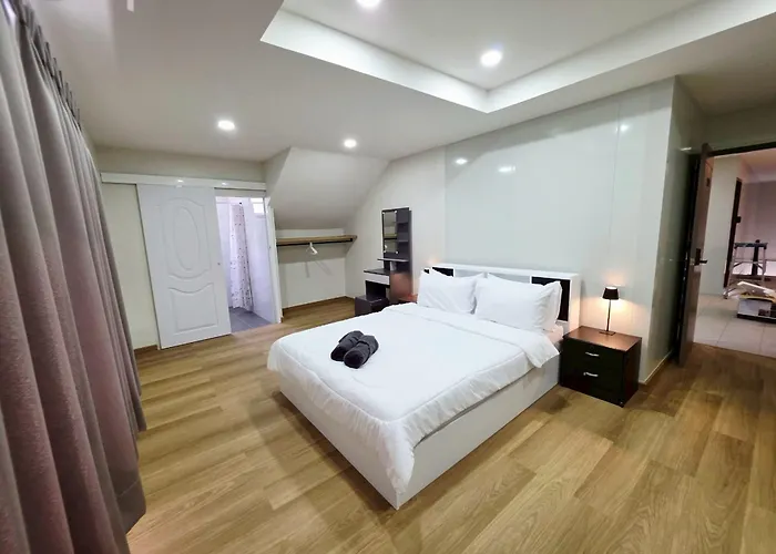 M-well House Hostel